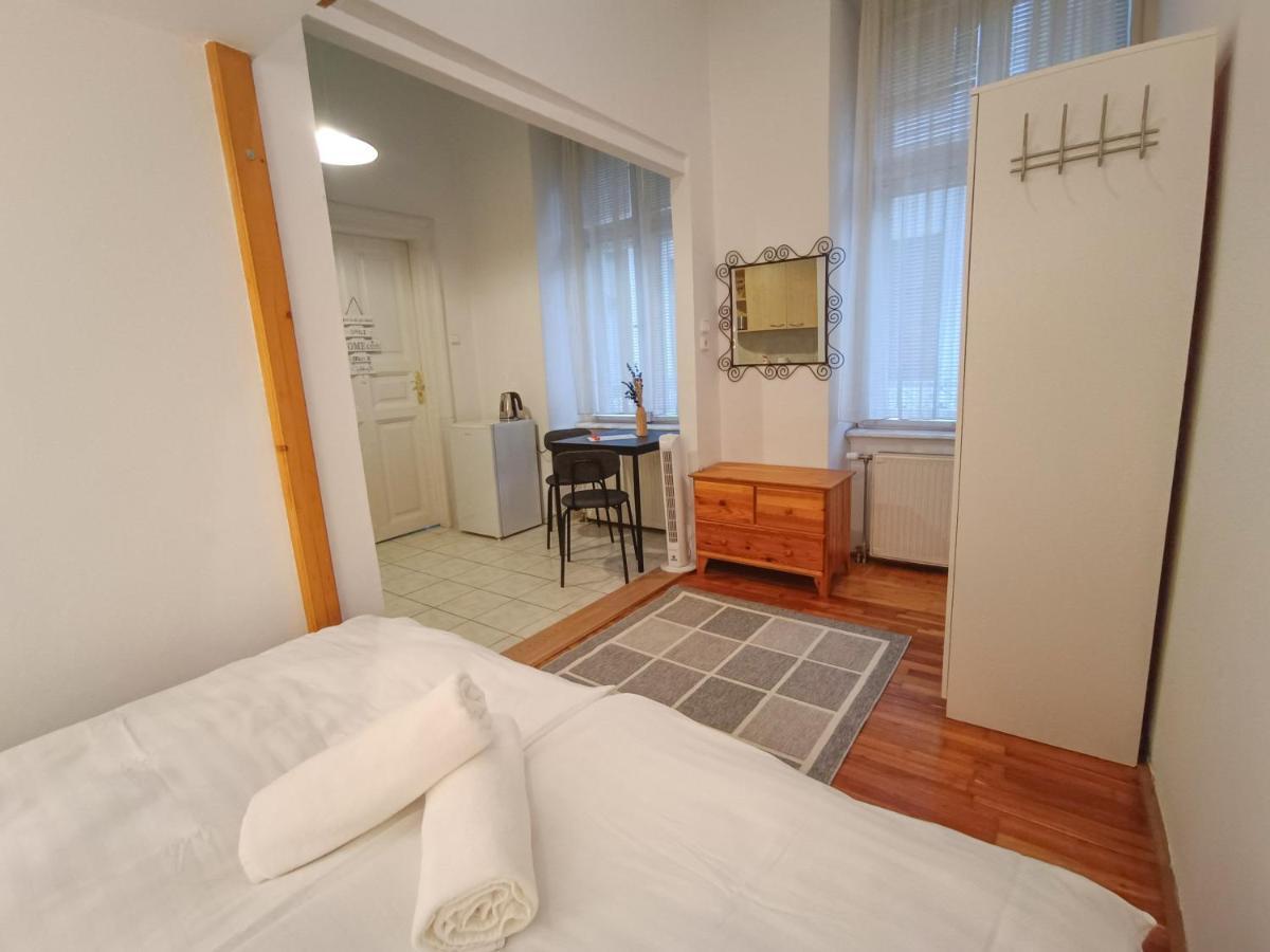 R172 Elitehost Raday Studio Apartment Будапешт Екстер'єр фото